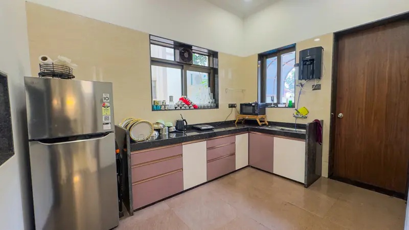 Fully equipped kitchen